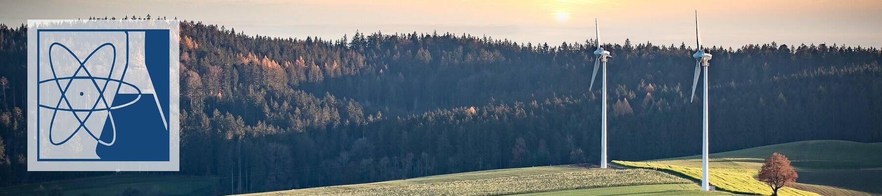 Landschaft mit Windkraftwerken